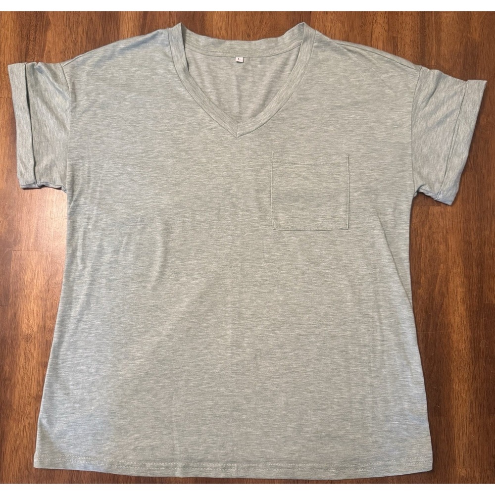 Women's light green Solid Knit V-Neck Short Sleeve Pocket Tee L Regular Fit